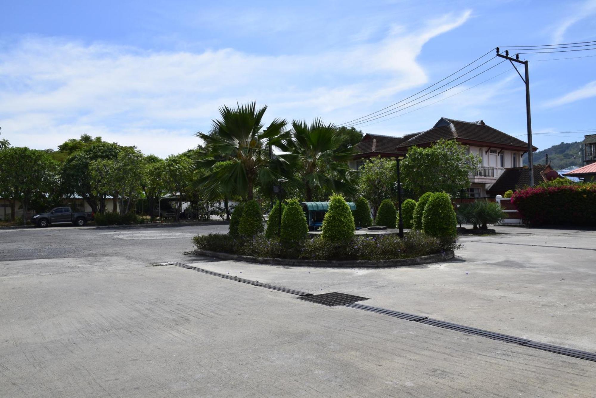Blue Beach Grand Resort And Spa In Chalong Phuket By Dayuu Ban Saiyuan Dış mekan fotoğraf