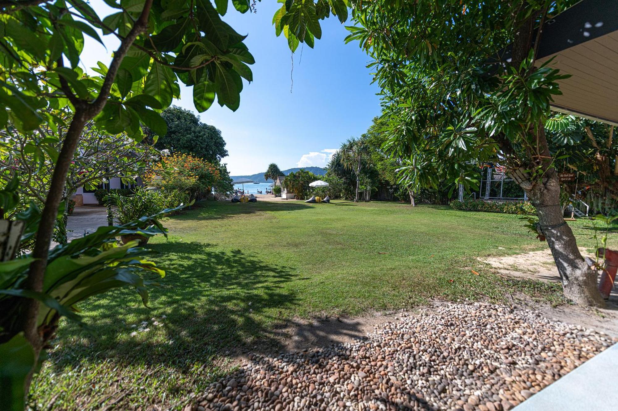 Blue Beach Grand Resort And Spa In Chalong Phuket By Dayuu Ban Saiyuan Dış mekan fotoğraf