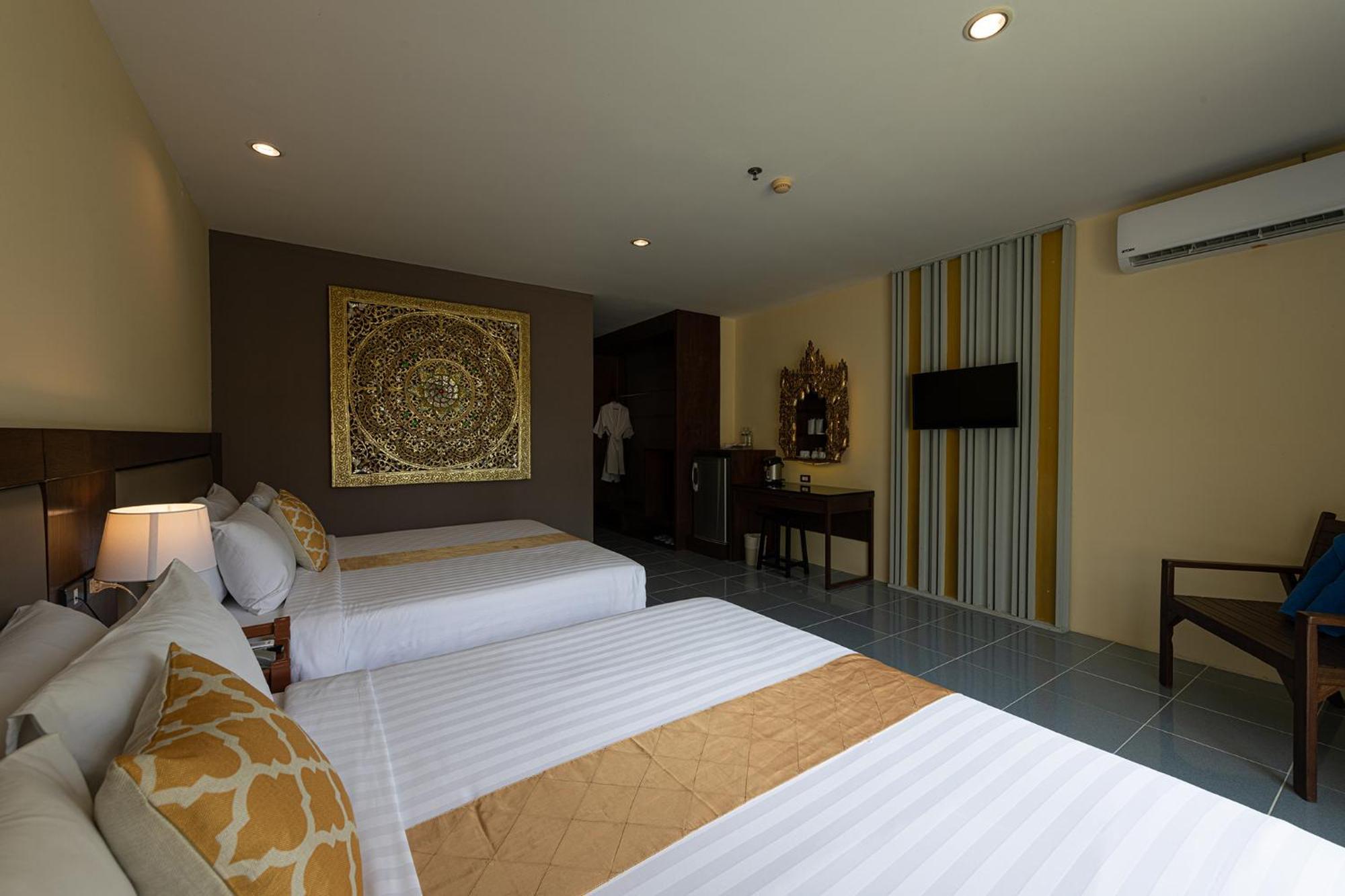Blue Beach Grand Resort And Spa In Chalong Phuket By Dayuu Ban Saiyuan Dış mekan fotoğraf