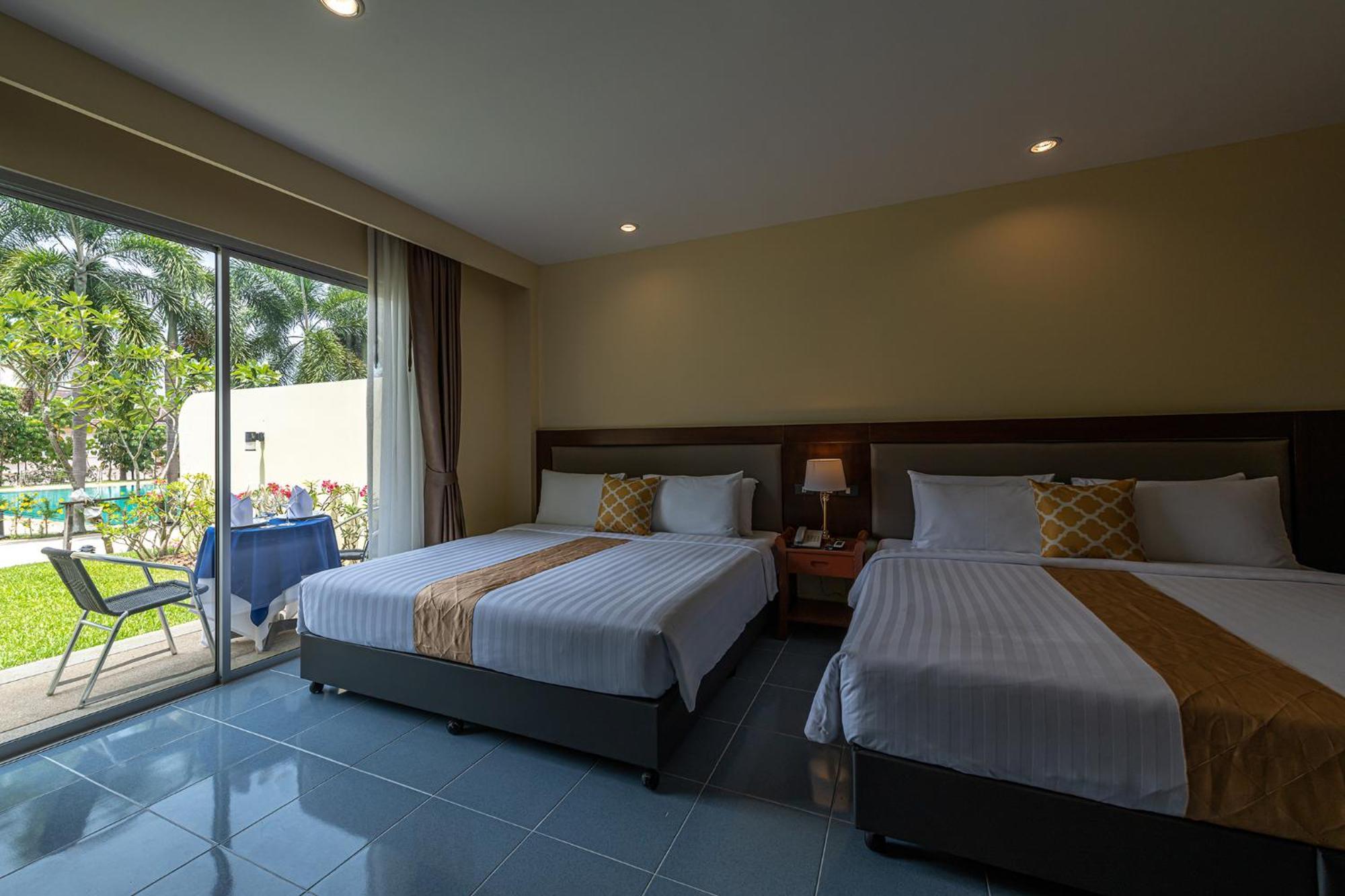Blue Beach Grand Resort And Spa In Chalong Phuket By Dayuu Ban Saiyuan Dış mekan fotoğraf