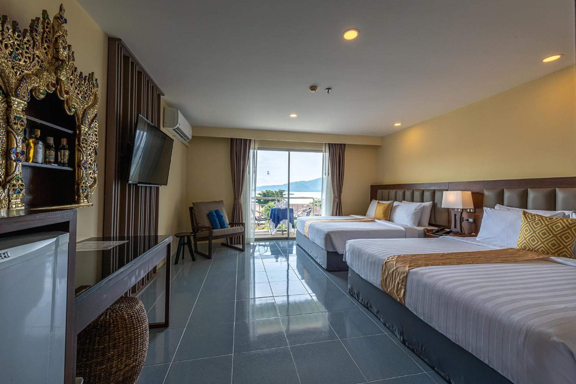 Blue Beach Grand Resort And Spa In Chalong Phuket By Dayuu Ban Saiyuan Dış mekan fotoğraf