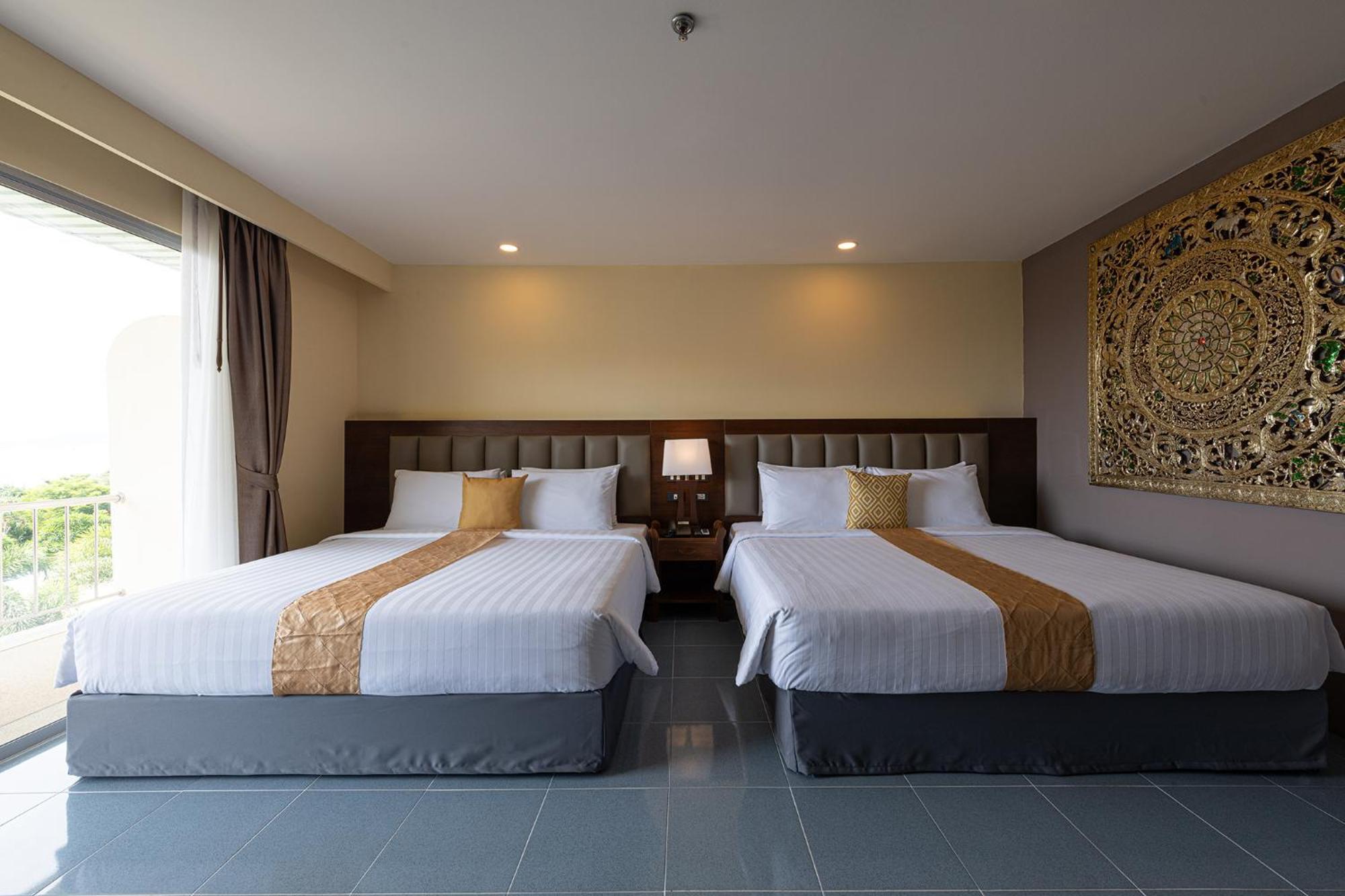 Blue Beach Grand Resort And Spa In Chalong Phuket By Dayuu Ban Saiyuan Dış mekan fotoğraf