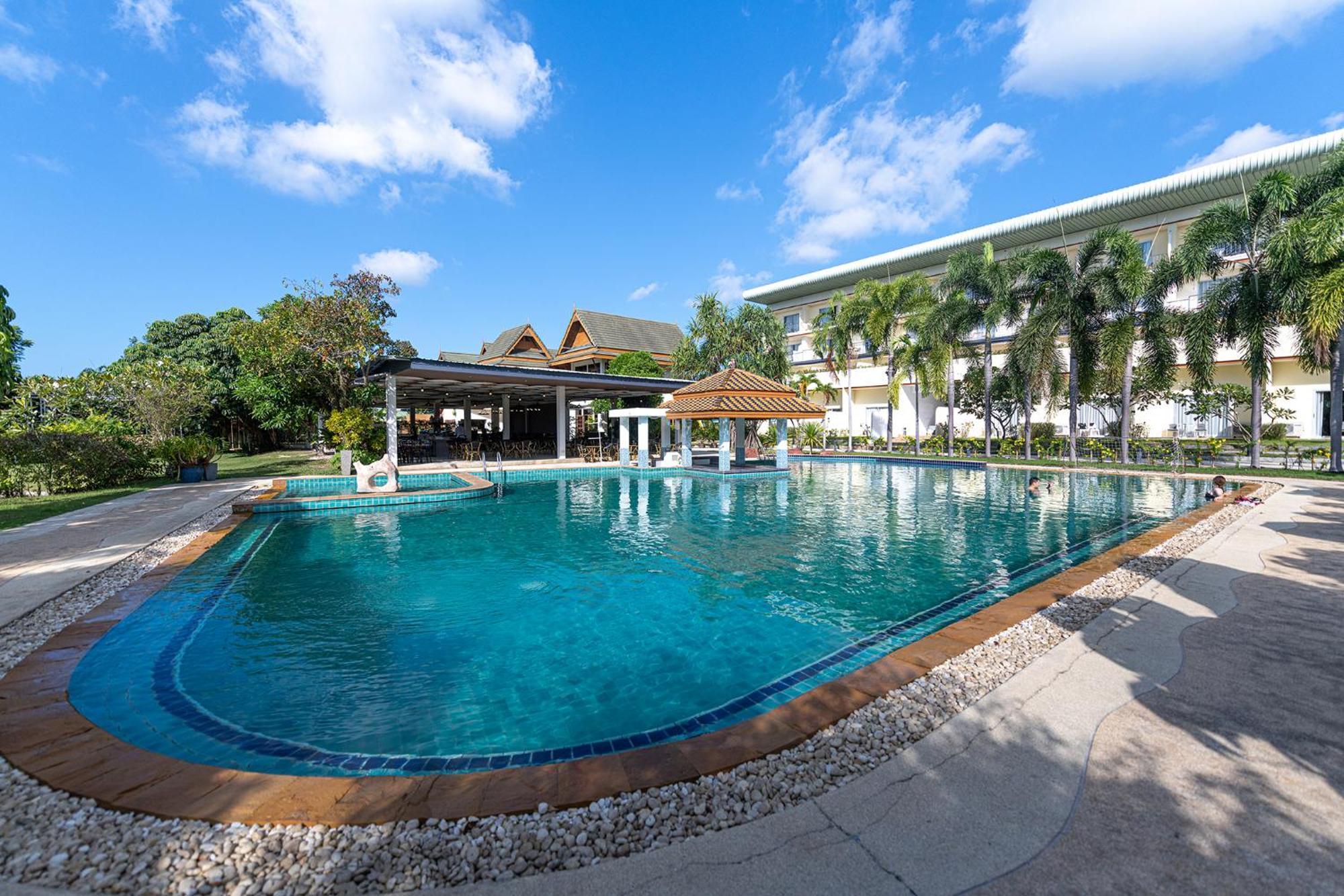 Blue Beach Grand Resort And Spa In Chalong Phuket By Dayuu Ban Saiyuan Dış mekan fotoğraf