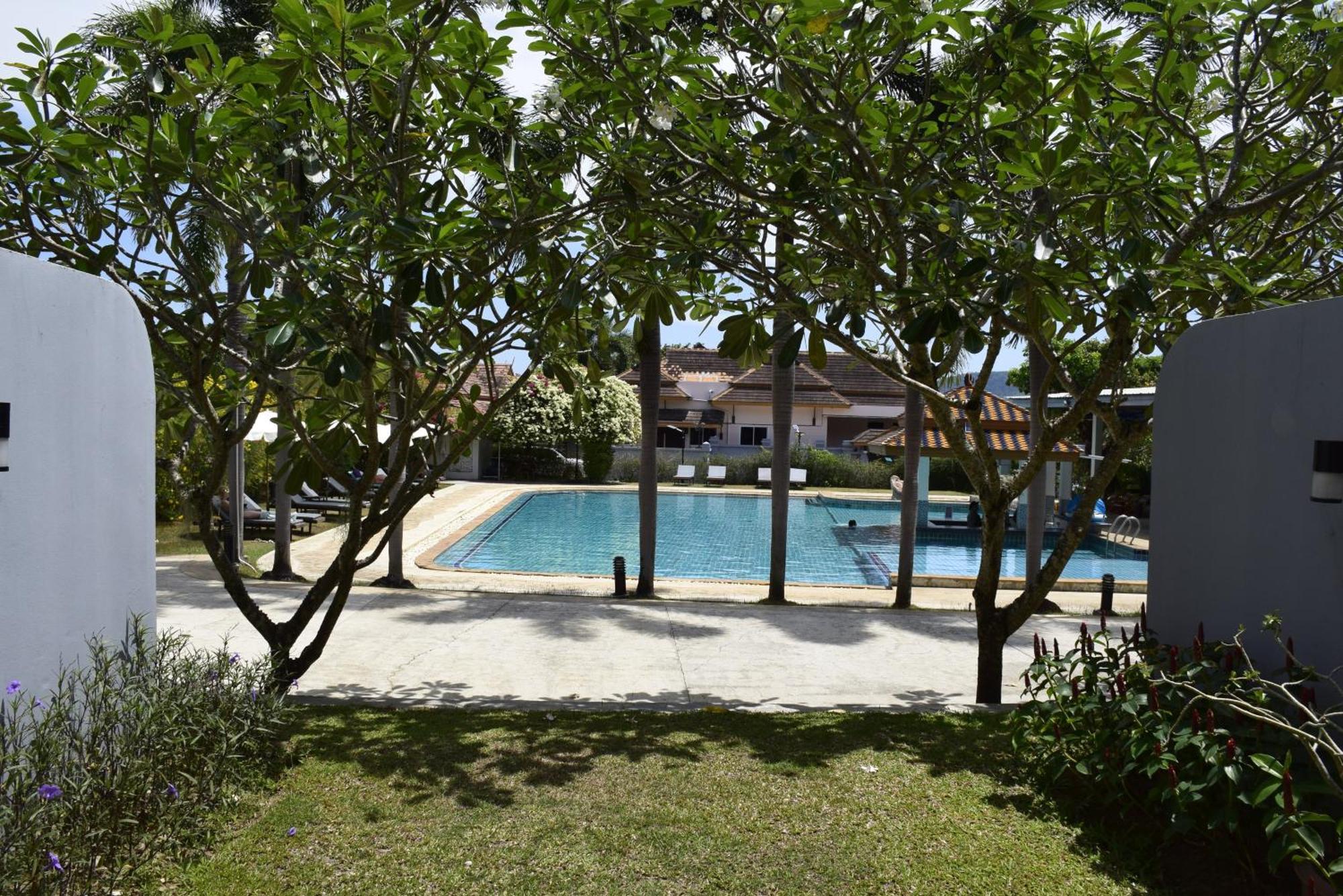 Blue Beach Grand Resort And Spa In Chalong Phuket By Dayuu Ban Saiyuan Dış mekan fotoğraf