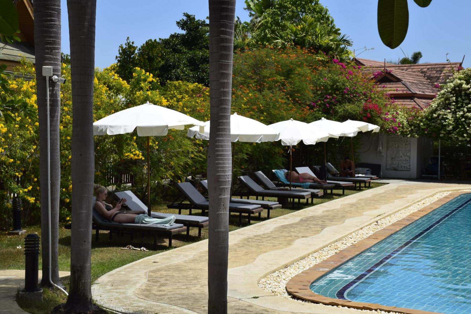 Blue Beach Grand Resort And Spa In Chalong Phuket By Dayuu Ban Saiyuan Dış mekan fotoğraf