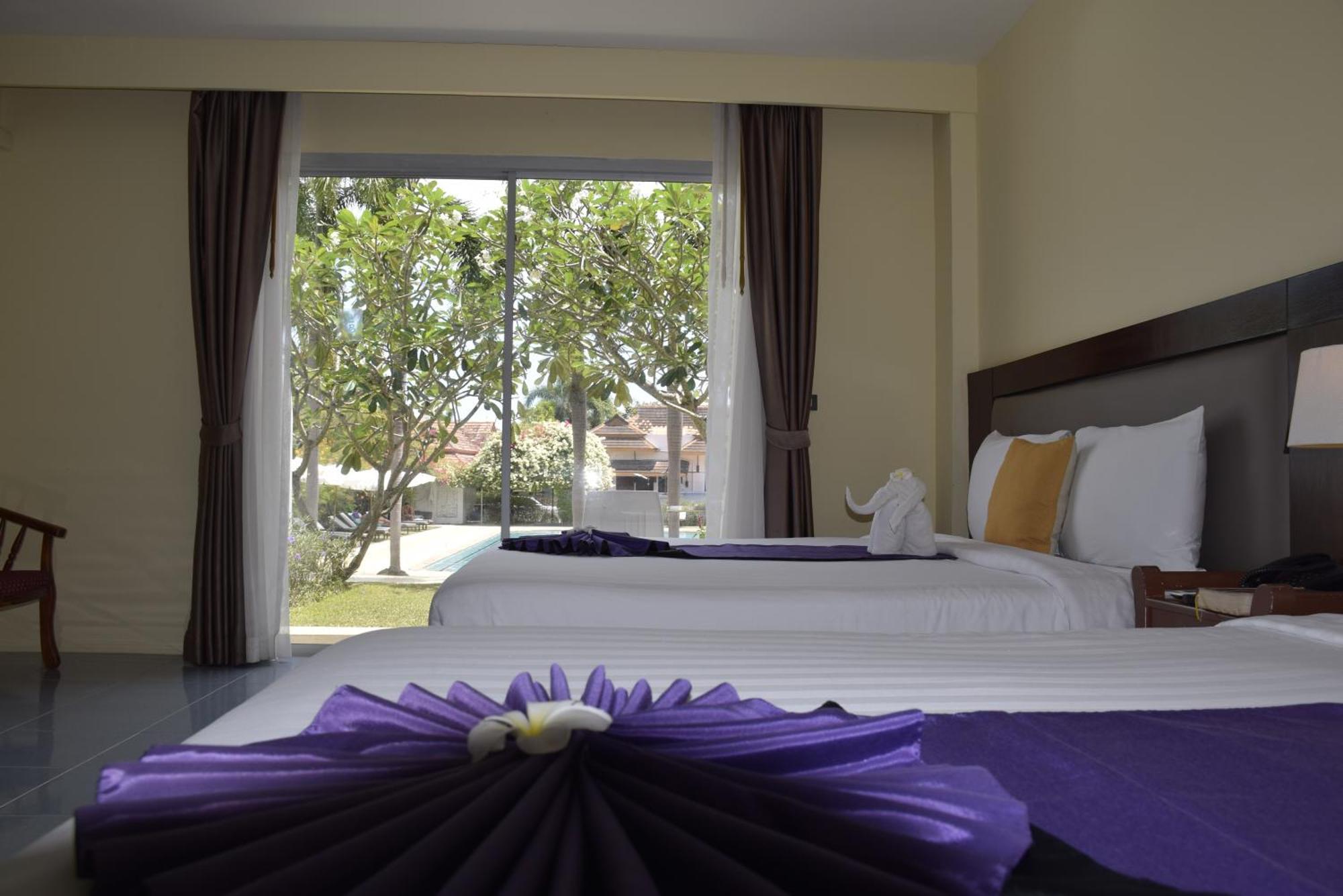 Blue Beach Grand Resort And Spa In Chalong Phuket By Dayuu Ban Saiyuan Dış mekan fotoğraf