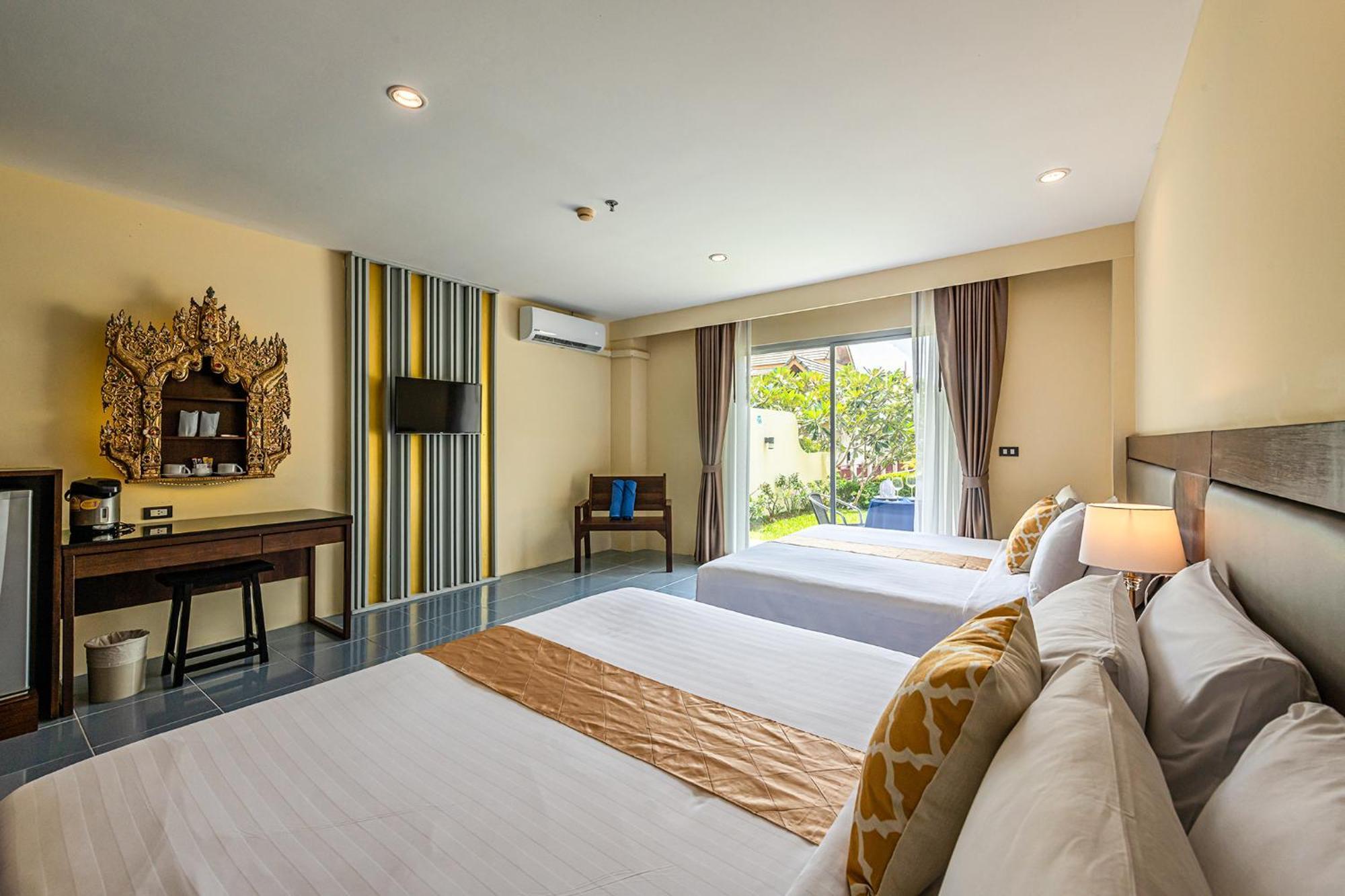 Blue Beach Grand Resort And Spa In Chalong Phuket By Dayuu Ban Saiyuan Dış mekan fotoğraf