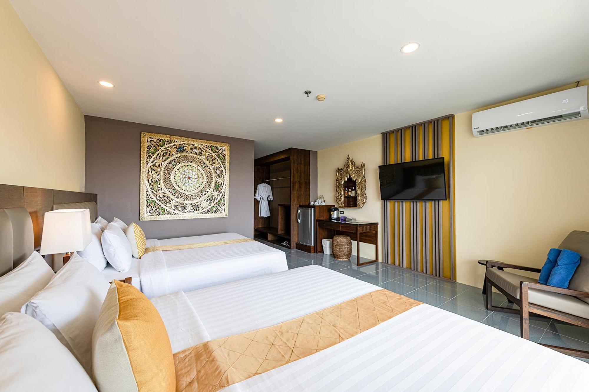 Blue Beach Grand Resort And Spa In Chalong Phuket By Dayuu Ban Saiyuan Dış mekan fotoğraf