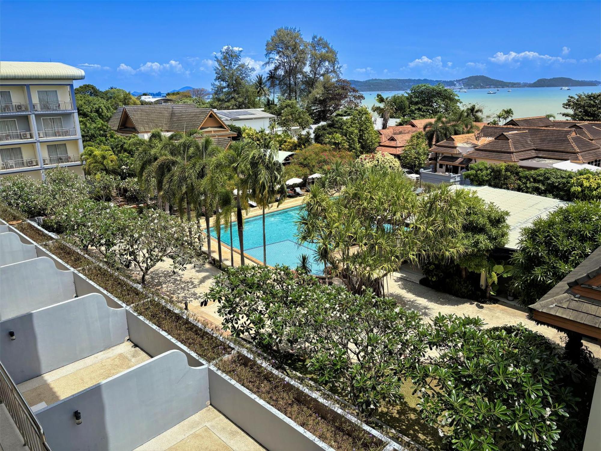 Blue Beach Grand Resort And Spa In Chalong Phuket By Dayuu Ban Saiyuan Dış mekan fotoğraf
